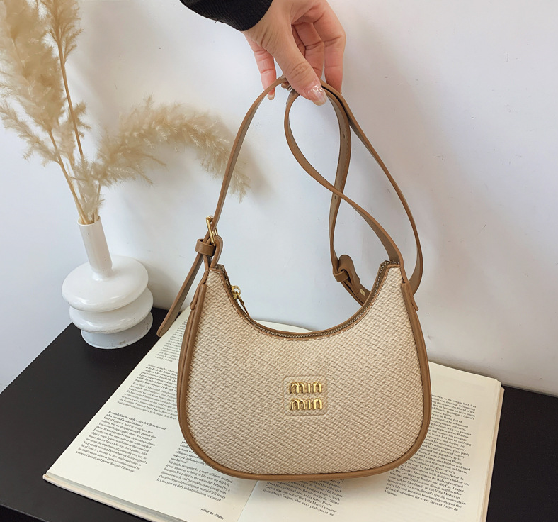 Дамска чанта UIM SS25-https://detail.1688.com/offer/909696288768.html?_t=1745908947689&spm=a2615.7691456.co_0_0_wangpu_score_0_0_0_0_0_0_0000_1.0-Thedresscode
