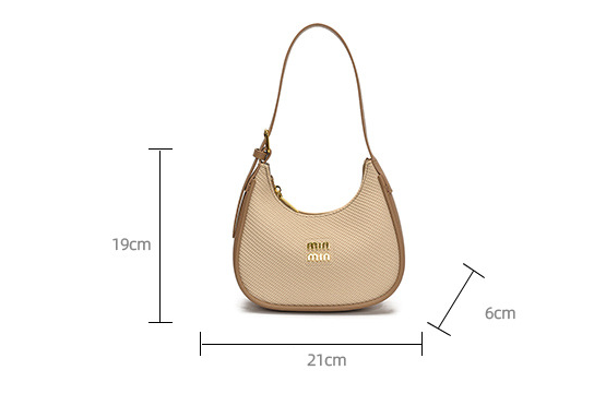 Дамска чанта UIM SS25-https://detail.1688.com/offer/909696288768.html?_t=1745908947689&spm=a2615.7691456.co_0_0_wangpu_score_0_0_0_0_0_0_0000_1.0-Thedresscode