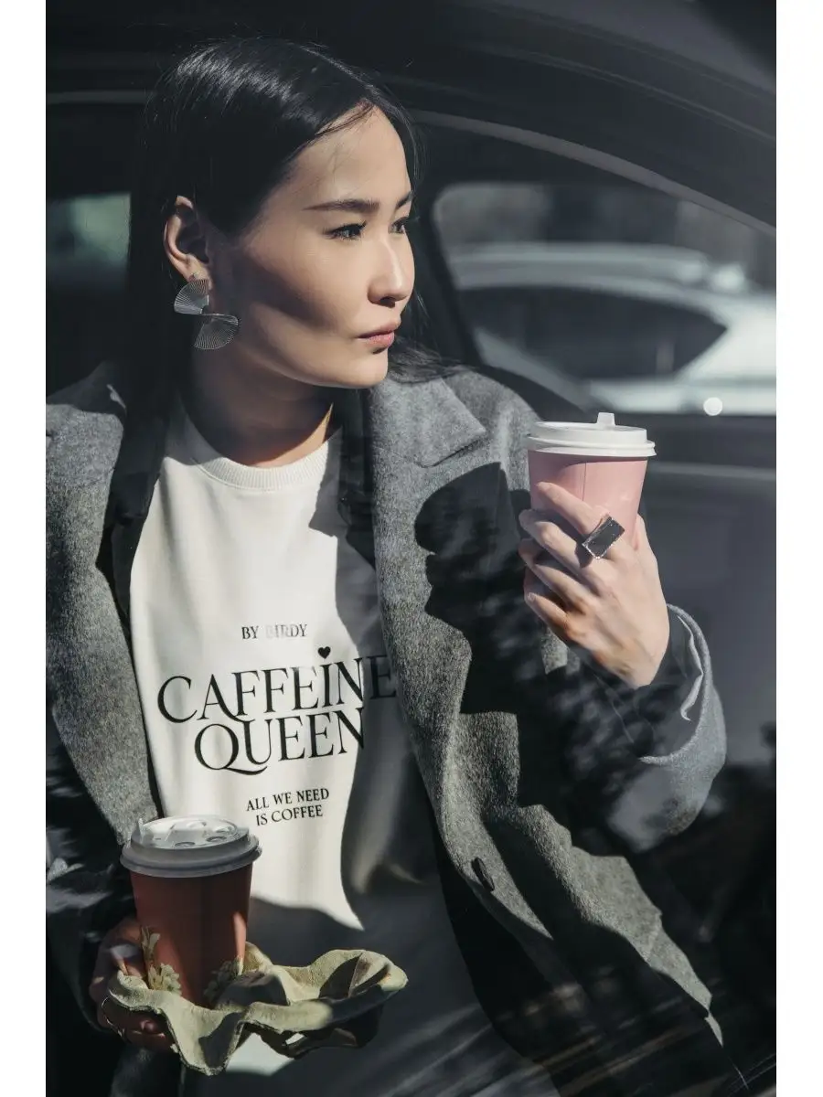 Дамска тениска Caffeine Queen SS25-Дамска тениска Prosecco Mood 24'-Thedresscode