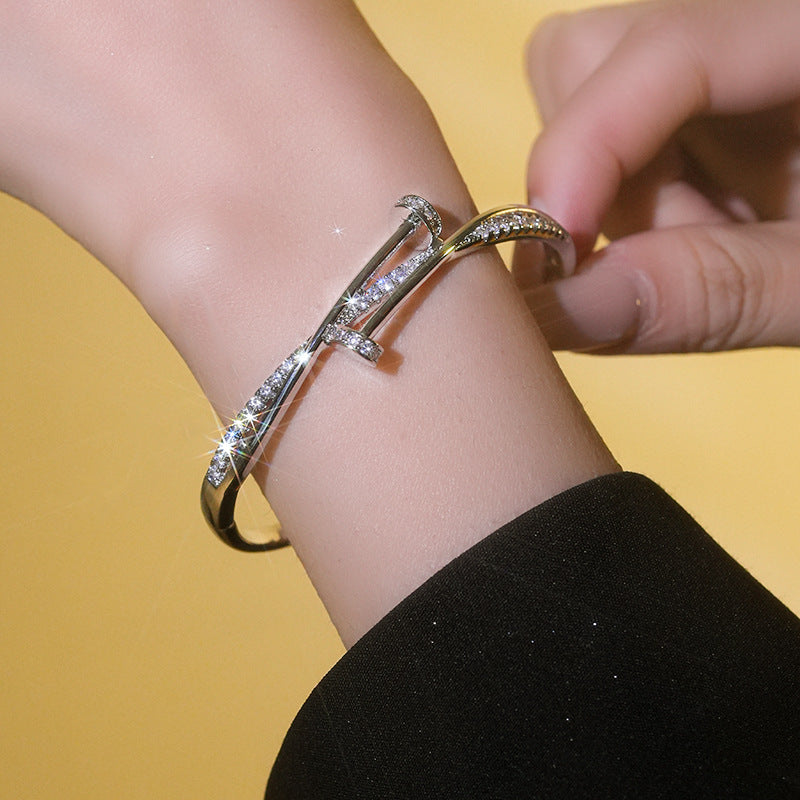 Дамска гривна Linéa Luxe SS25-https://detail.1688.com/offer/857117530474.html?spm=a1688g.extenstion&kj_agent_plugin=aibuy-Thedresscode