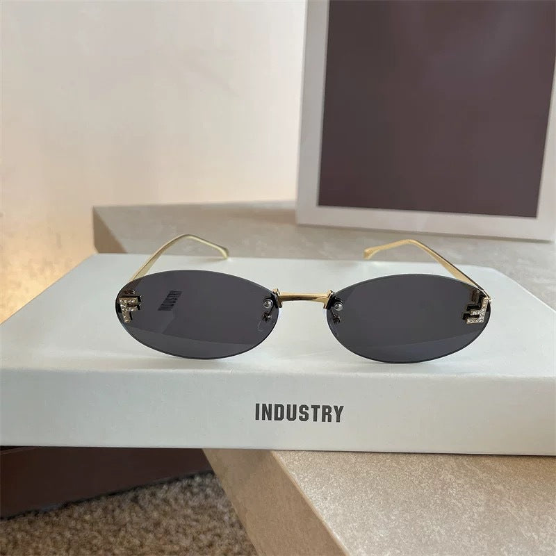 Дамски слънчеви очила FF SS25-https://detail.1688.com/offer/894909093776.html?offerId=894909093776&spm=a260k.home2024.recommendpart.20-Thedresscode