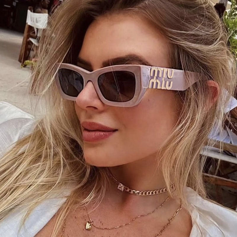 Дамски слънчеви очила Celeste Shades SS25-https://detail.1688.com/offer/874375352030.html?_t=1745834298941&spm=a2615.7691456.co_0_0_wangpu_score_0_0_0_0_0_0_0000_1.0-Thedresscode