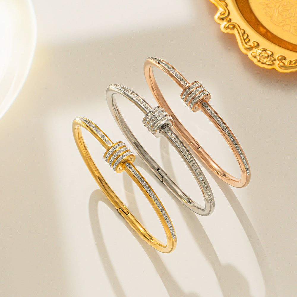 Дамска гривна Éclat d’Or SS25-https://detail.1688.com/offer/640594566413.html?_t=1745578432881&spm=a2615.7691456.co_0_0_wangpu_score_0_0_0_0_0_0_0000_1.0-Thedresscode