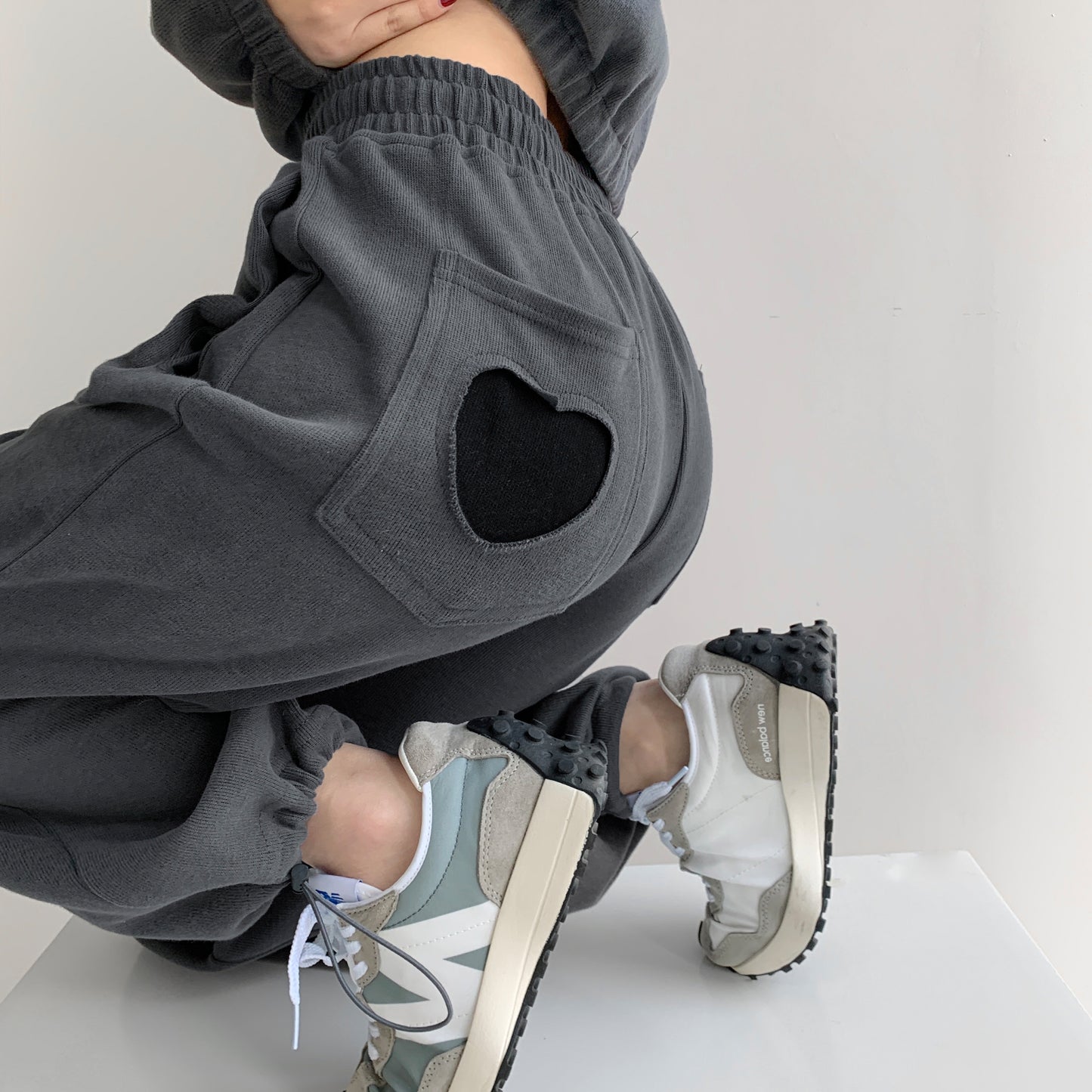 Дамски спортен панталон - Heart back pockets-Дамски спортен панталон - Heart back pockets-Thedresscode