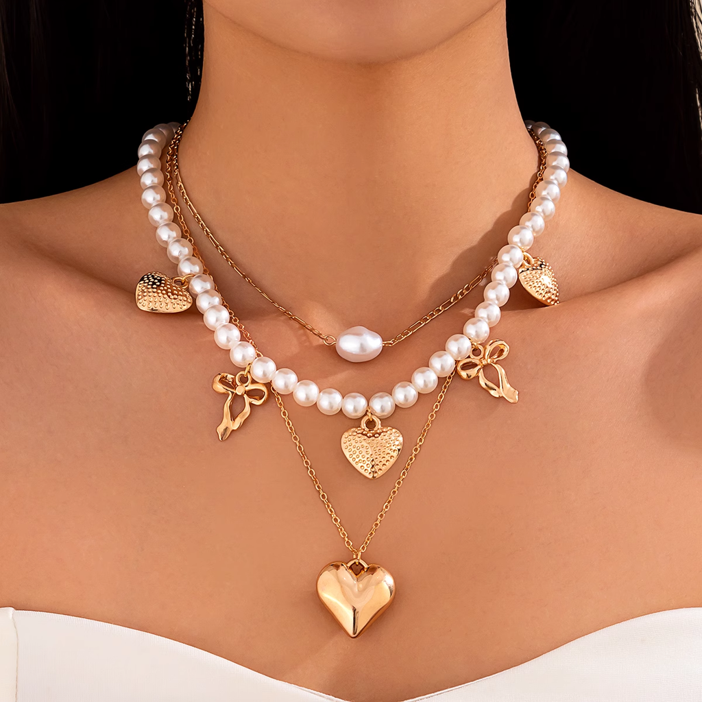 Дамско колие от 3 части Pearls & Hearts SS25-Thedresscode