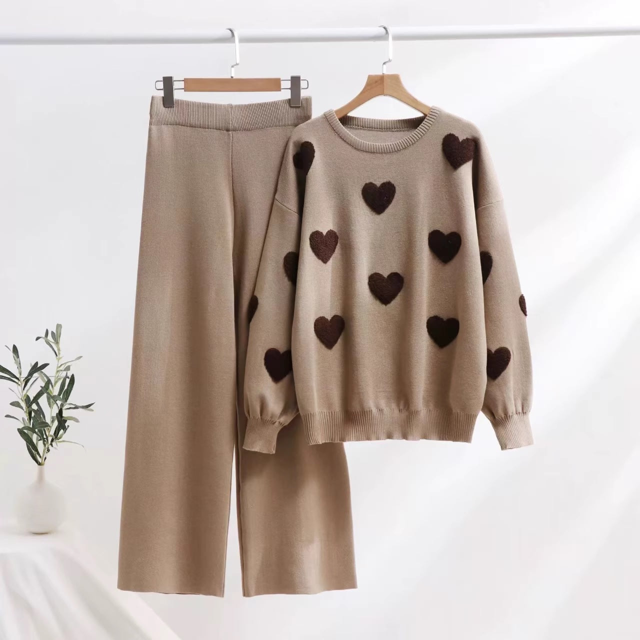 Дамски комплект Knitted Heart FW 2026-Дамски комплект Knitted Heart 24'-Thedresscode