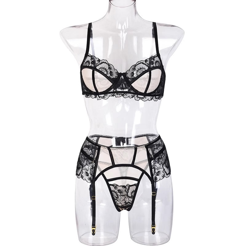 Дамски комплект бельо Sexy Temptation Mesh Lace SS25-Дамски комплект бельо от три части Sexy Temptation Mesh Lace 24'-Thedresscode