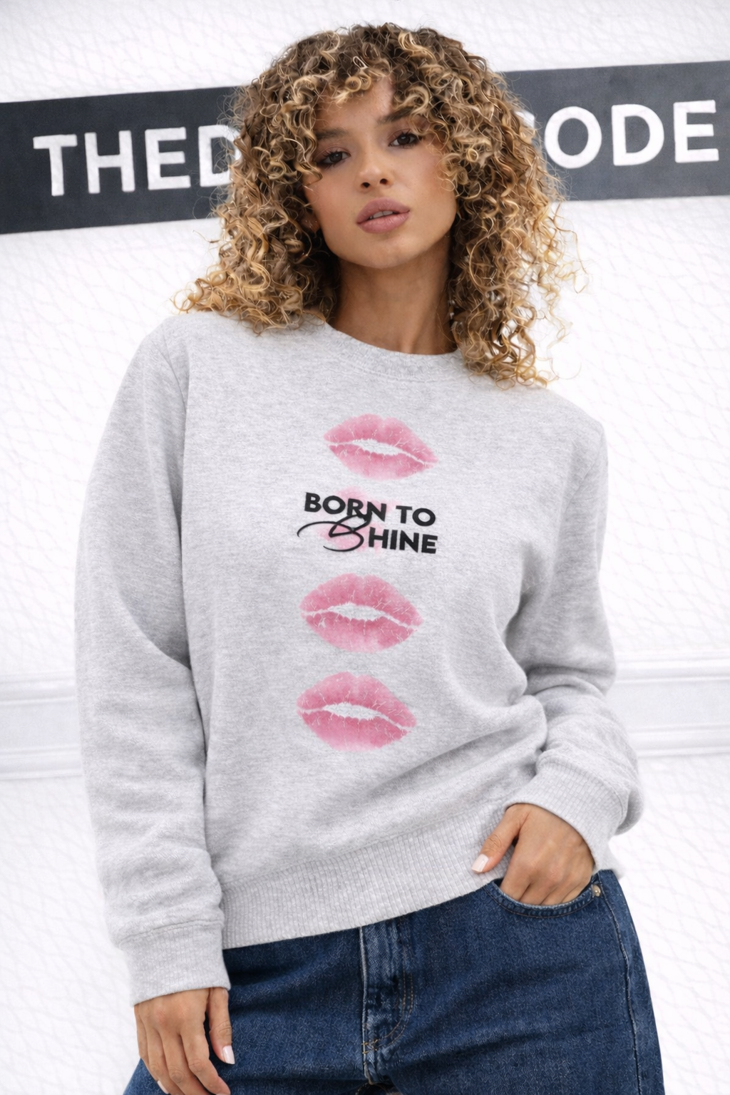 Дамски суичър Born to Shine SS26