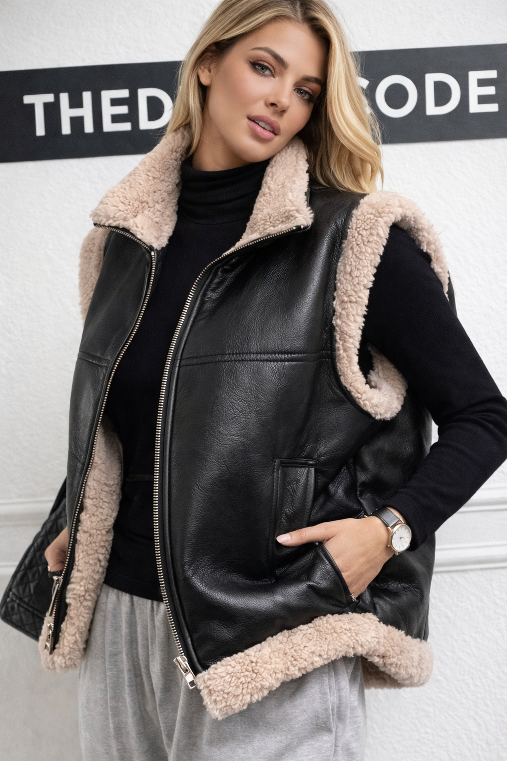 Дамски елек Wooly SS26