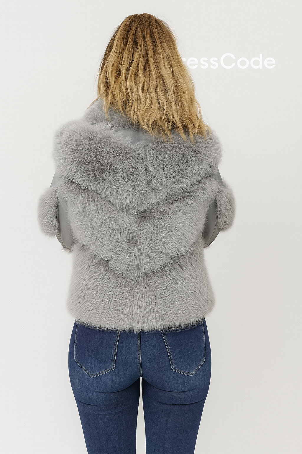 Дамско яке Glacier Elegance Fur FW 2026-https://detail.1688.com/offer/676386665301.html?_t=1756996267984&spm=a2615.7691456.co_0_0_wangpu_score_0_0_0_0_0_0_0000_0.0-Thedresscode