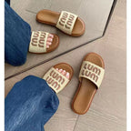 Дамски чехли Mui **SALE 25**-https://detail.1688.com/offer/681031415178.html?spm=a262uh.11734178.favorite-offers-offer-list-offer10.2.52422ef6oWl4q7-Thedresscode