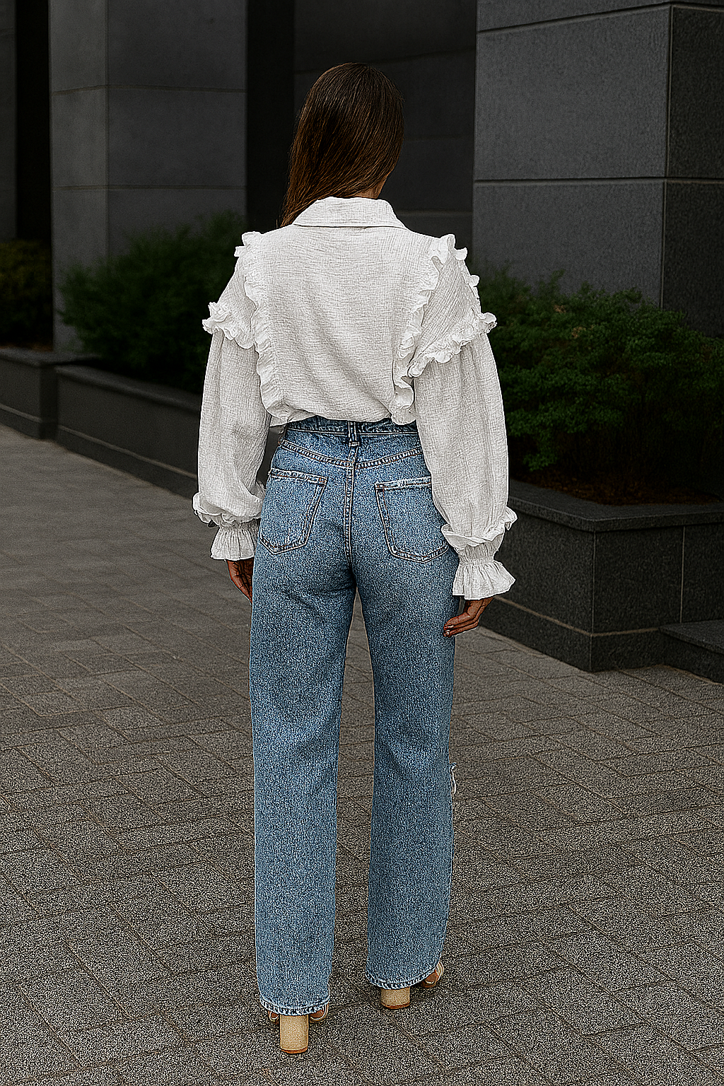 Дамска риза Ruffle Me Softly FW 2026-https://detail.1688.com/offer/755230218965.html?_t=1751459631765&spm=a2615.7691456.co_1_0_wangpu_score_0_0_0_0_0_0_0000_1.0-Thedresscode