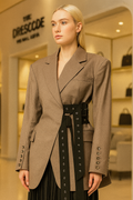 Дамски блейзър Temperament FW 2026-https://detail.1688.com/offer/777088247380.html?spm=a262uh.11734178.favorite-offers-offer-list-offer2.2.6d6e2ef6nwbjde-Thedresscode