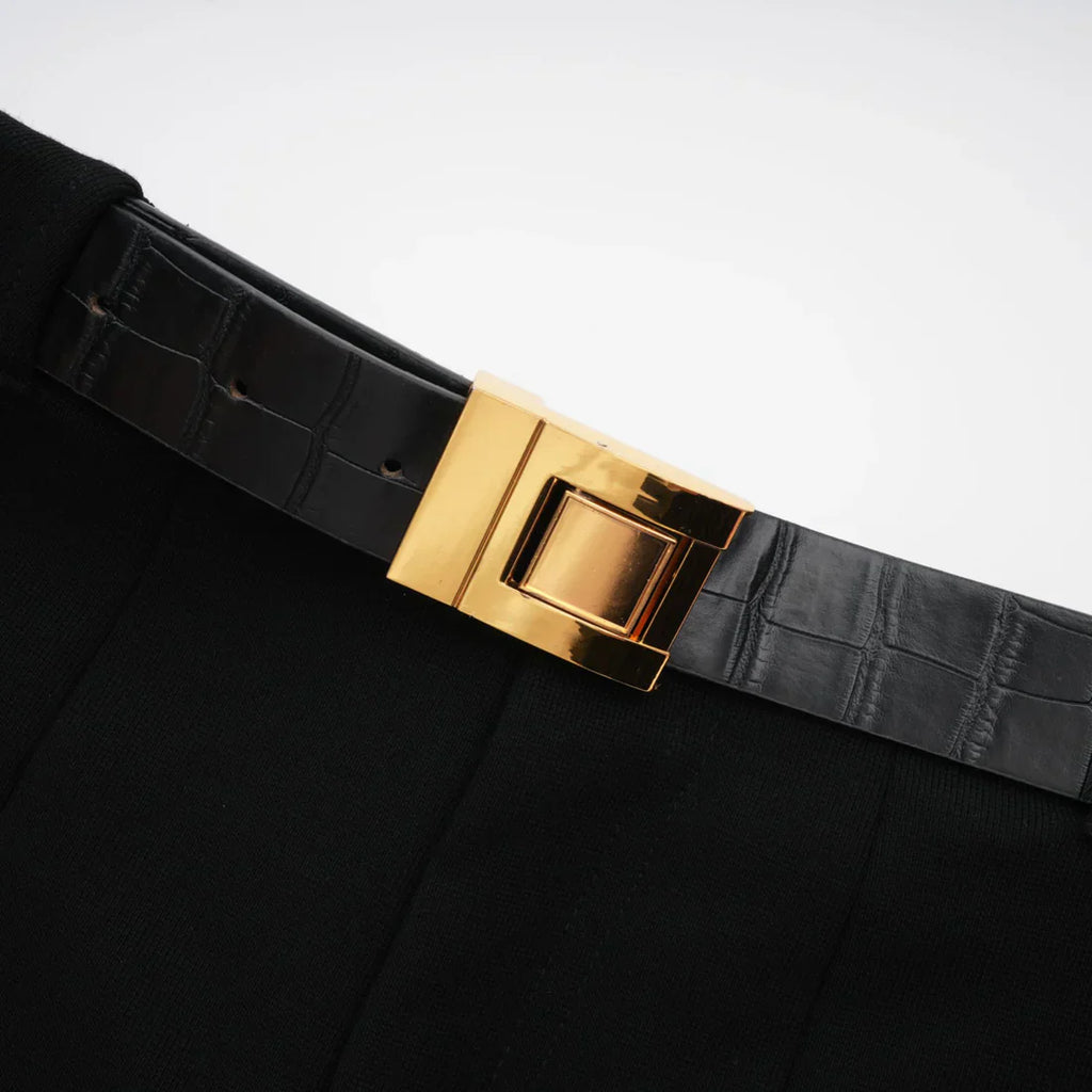 Дамски къси панталони + колан Classit Belt SS25-https://detail.1688.com/offer/809803272357.html?spm=a262uh.11734178.favorite-offers-offer-list-offer6.2.6edb2ef64qS5MQ-Thedresscode