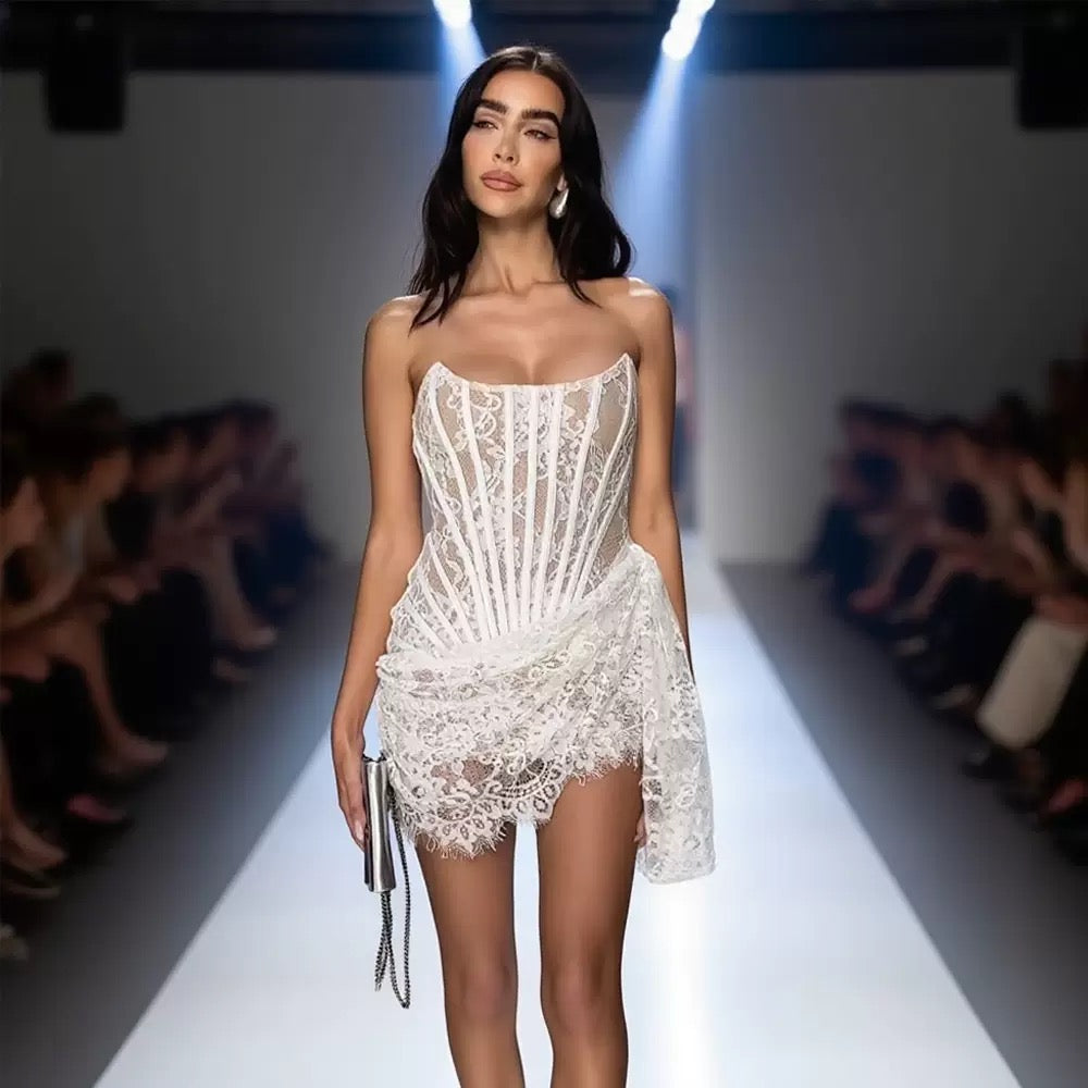 Дамска рокля White Rosel FW 2026-Асиметрична дантелена мини рокля White Rosel 24'-Thedresscode