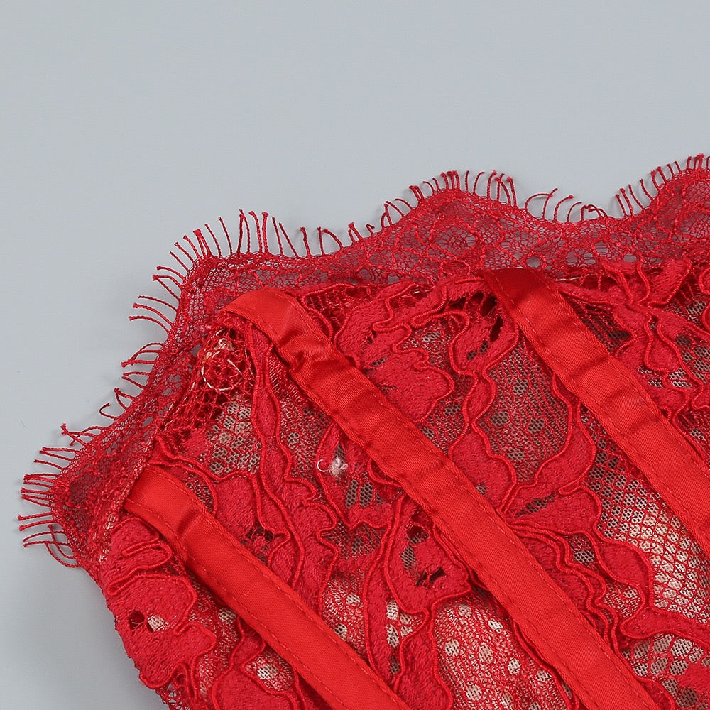 Дамска рокля Red Rosel FW 2026-Асиметрична дантелена мини рокля Red Rosel 24'-Thedresscode