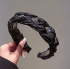 Диадема Braida Bella SS25-https://detail.1688.com/offer/819504026206.html?spm=a26352.13672862.offerlist.80.759c1e62Mr9X14-Thedresscode