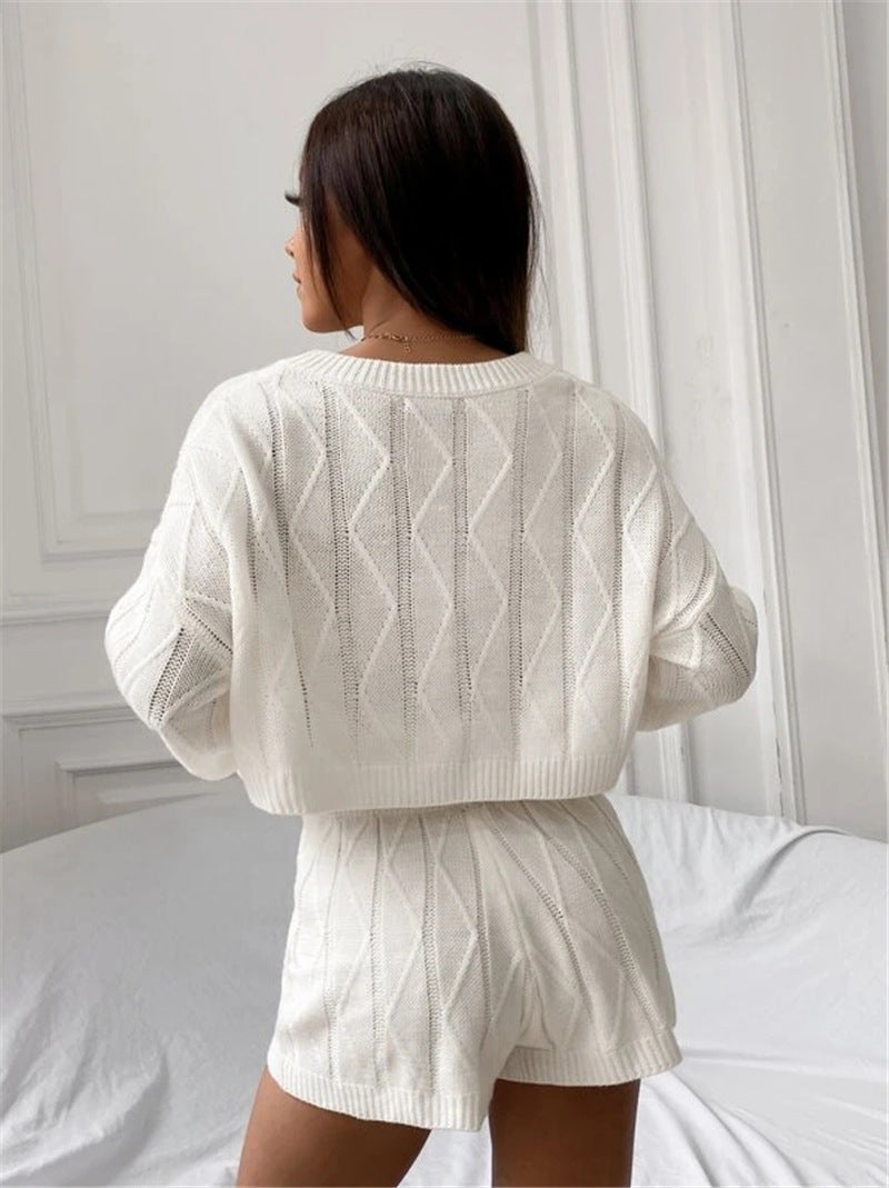 Дамски комплект Knitted Bliss FW 2026-https://detail.1688.com/offer/752644351240.html?offerId=752644351240&spm=a260k.home2025.recommendpart.9-Thedresscode
