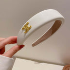 Диадема Celene SS25-https://detail.1688.com/offer/719002981007.html?_t=1745586518476&spm=a2615.7691456.co_0_0_wangpu_score_0_0_0_0_0_0_0000_1.0-Thedresscode