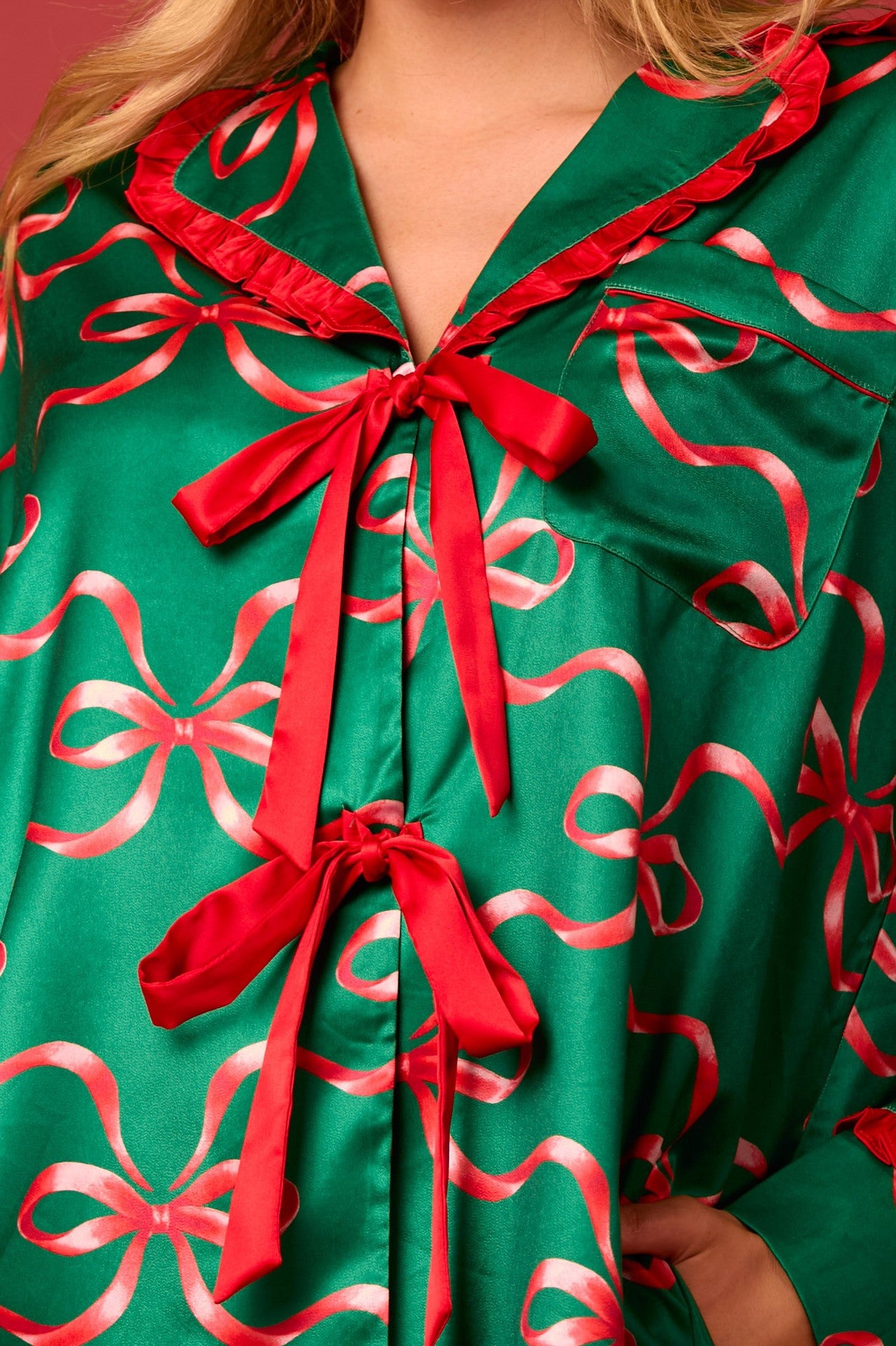 Дамска пижама Festive Charm FW 2026-https://detail.1688.com/offer/828941595086.html?offerId=828941595086&spm=a260k.home2025.recommendpart.125-Thedresscode
