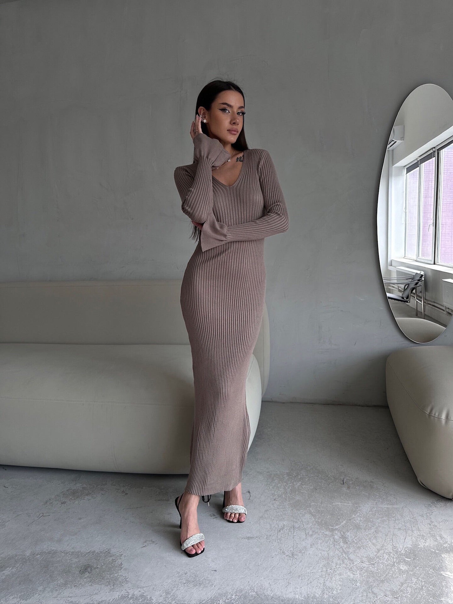 Дамска рокля ARIA FW 2026-https://detail.1688.com/offer/823257256669.html?offerId=823257256669&spm=a260k.home2025.recommendpart.98-Thedresscode