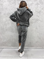 Дамски комплект Plush and Hoody FW 2026-Thedresscode