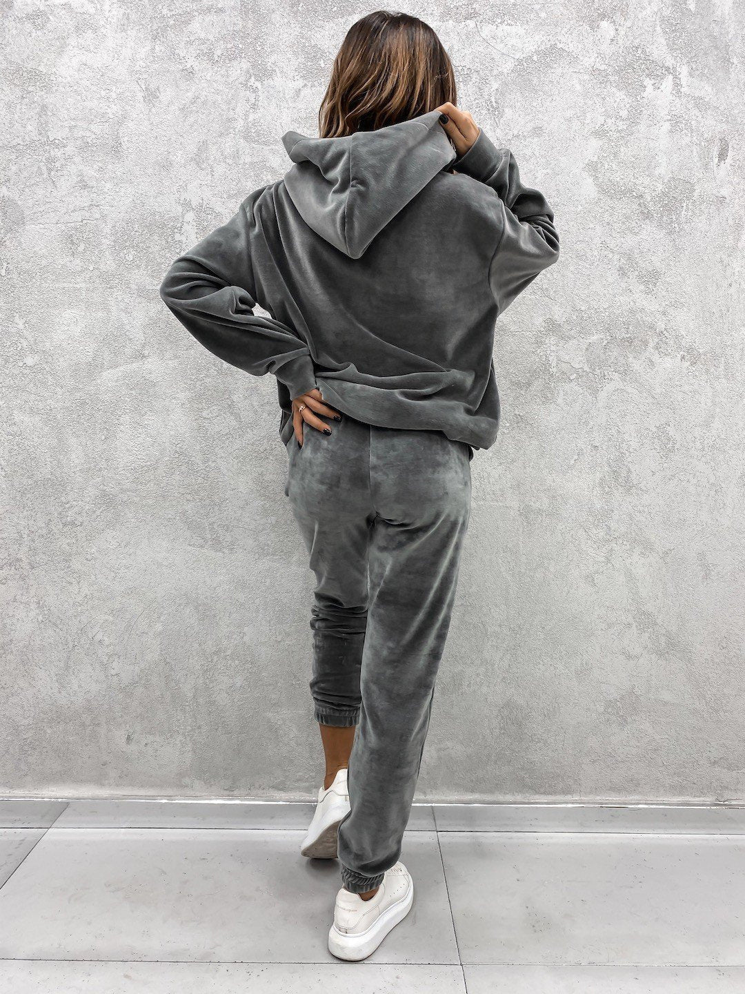 Дамски комплект Plush and Hoody FW 2026-Thedresscode