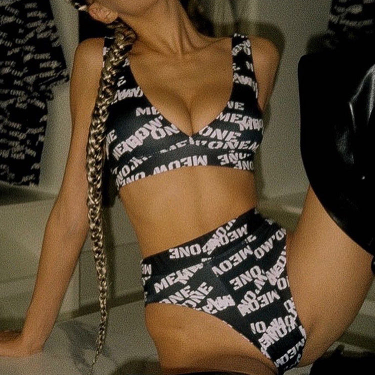 Дамски бански Love one Love SS25-https://detail.1688.com/offer/721092799216.html?_t=1751460296264&spm=a2615.7691456.co_1_0_wangpu_score_0_0_0_0_0_0_0000_1.0-Thedresscode
