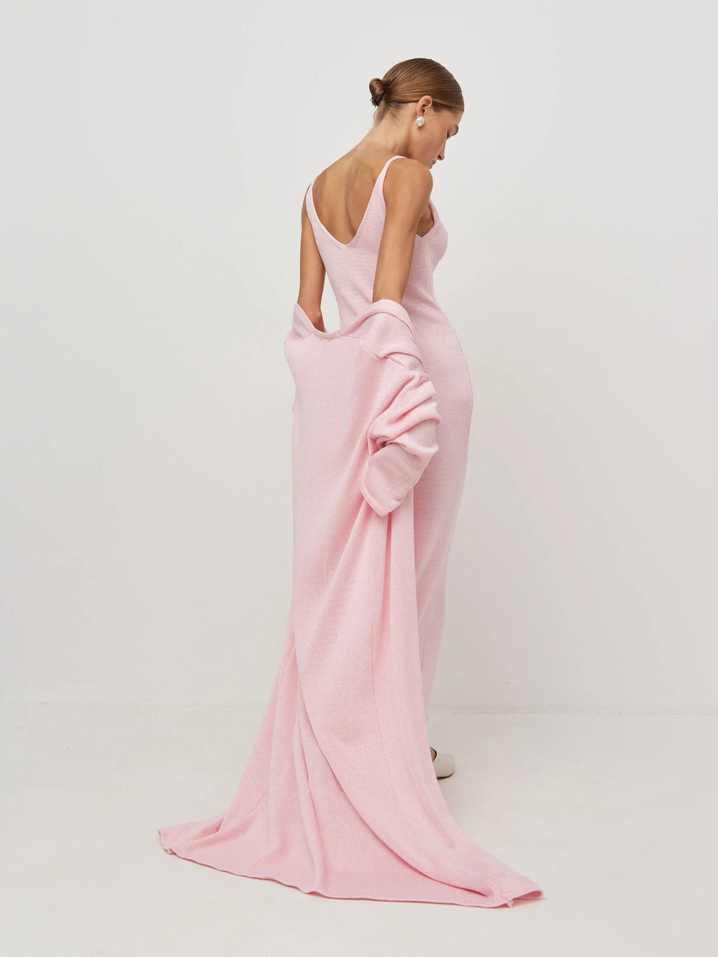 Дамски комплект Pink Embrace FW 2026-https://detail.1688.com/offer/908859265482.html?offerId=908859265482&spm=a260k.home2025.recommendpart.126-Thedresscode