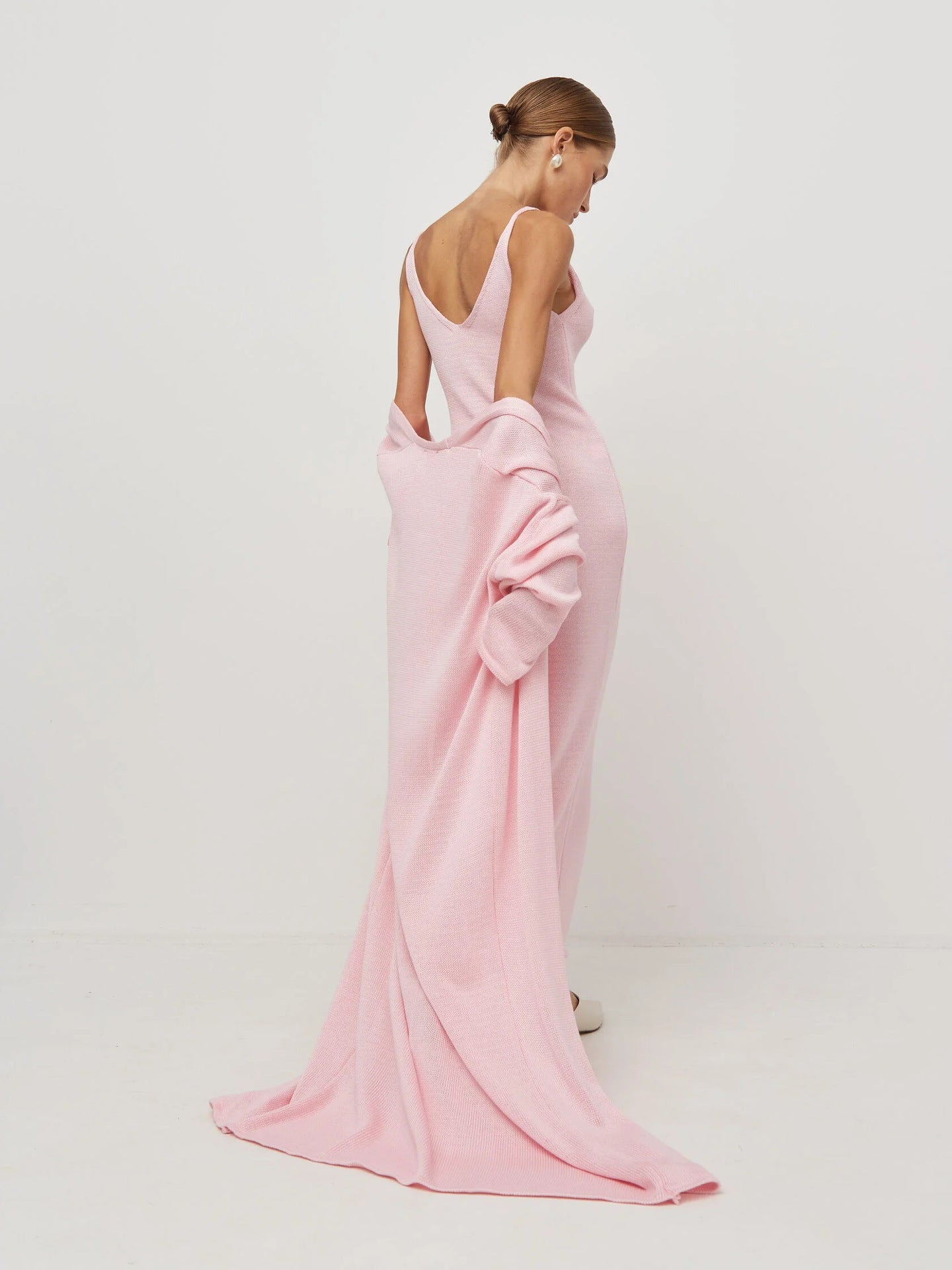Дамски комплект Pink Embrace FW 2026-https://detail.1688.com/offer/908859265482.html?offerId=908859265482&spm=a260k.home2025.recommendpart.126-Thedresscode