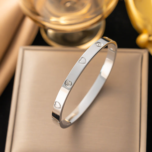 Дамска гривна Amour Éternel SS25-https://detail.1688.com/offer/790248178844.html?_t=1745579464018&spm=a2615.7691456.co_0_0_wangpu_score_0_0_0_0_0_0_0000_1.0-Thedresscode