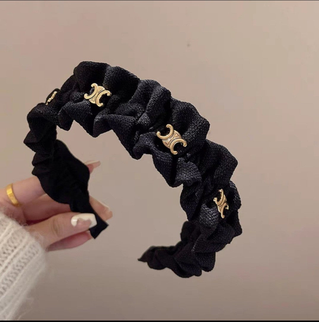 Диадема Liora SS25-https://detail.1688.com/offer/662741835578.html?spm=a1688g.extenstion&kj_agent_plugin=aibuy-Thedresscode