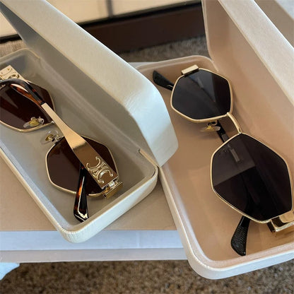 Дамски слънчеви очила Celene SS25-https://detail.1688.com/offer/806779267006.html?spm=a1688g.extenstion&kj_agent_plugin=aibuy-Thedresscode
