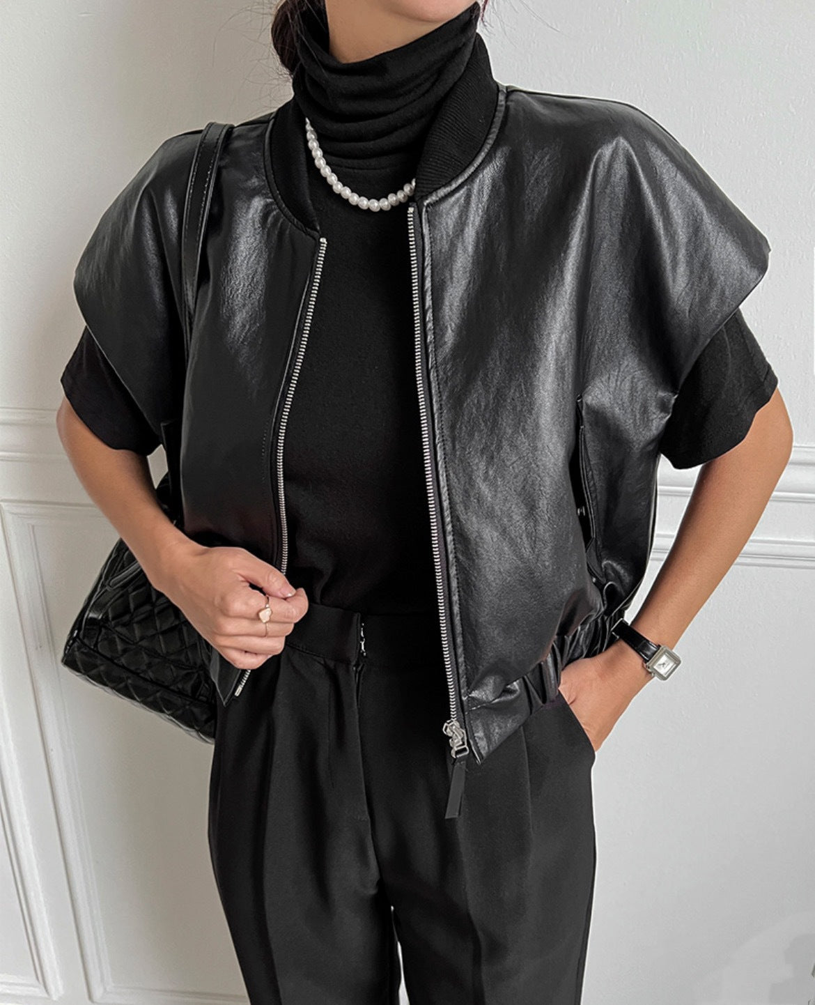 Дамски кожен елек Carolina **SALE 25**-Thedresscode