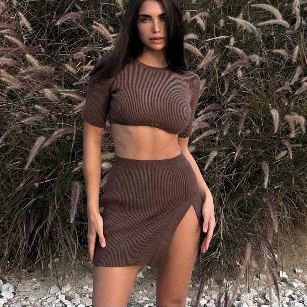 Дамски комплект Velvy FW 2026-https://detail.1688.com/offer/762321634995.html?_t=1751443342451&spm=a2615.7691456.co_0_0_wangpu_score_0_0_0_0_0_0_0000_0.0-Thedresscode