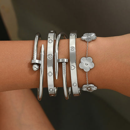 Дамски сет гривни Floré & Fierce SS25-https://detail.1688.com/offer/901904814452.html?offerId=901904814452&spm=a260k.home2024.recommendpart.100-Thedresscode
