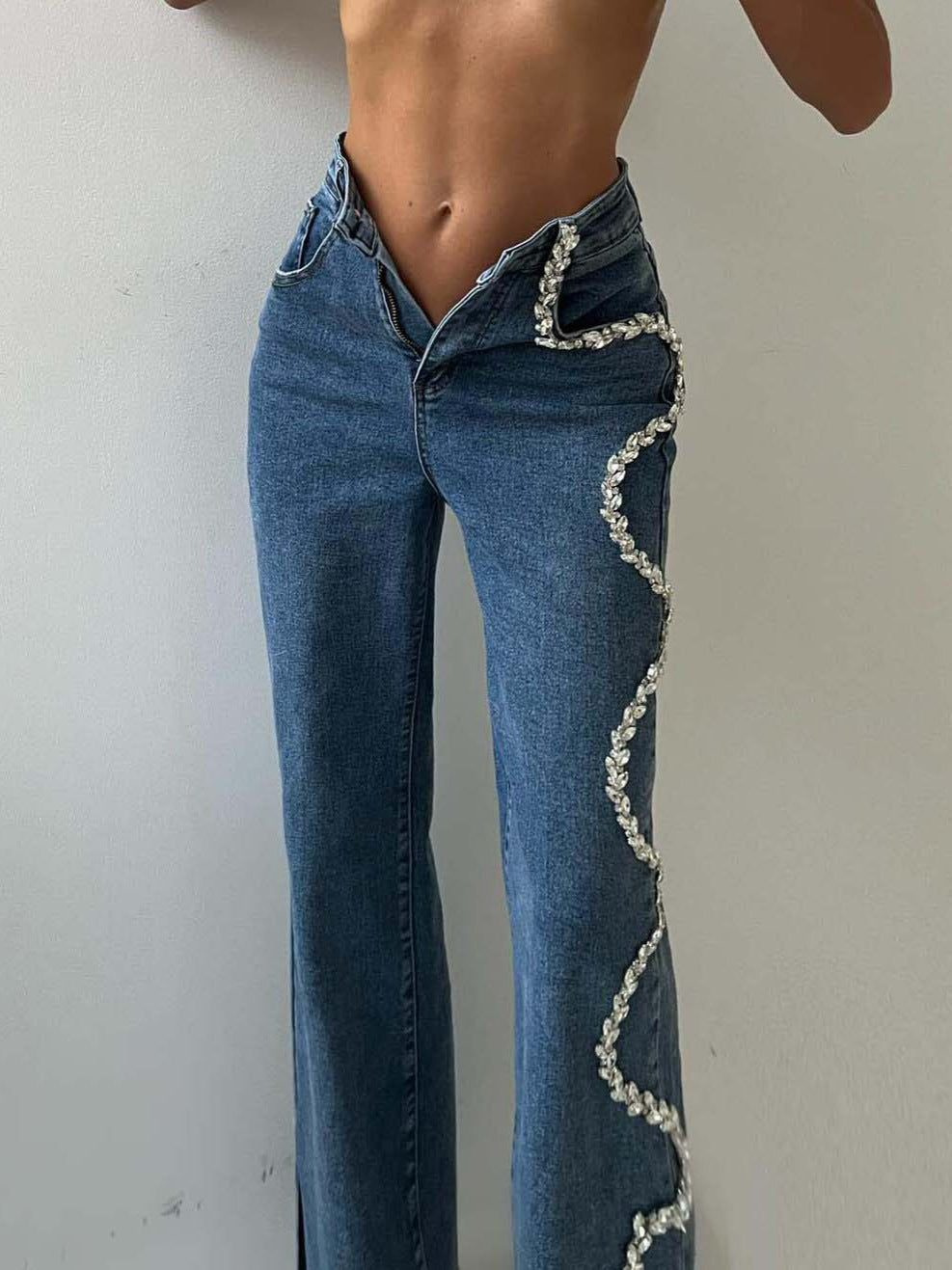 Дамски дънки Diamond AW 2026-https://detail.1688.com/offer/868584745356.html?kj_agent_plugin=aibuy-Thedresscode