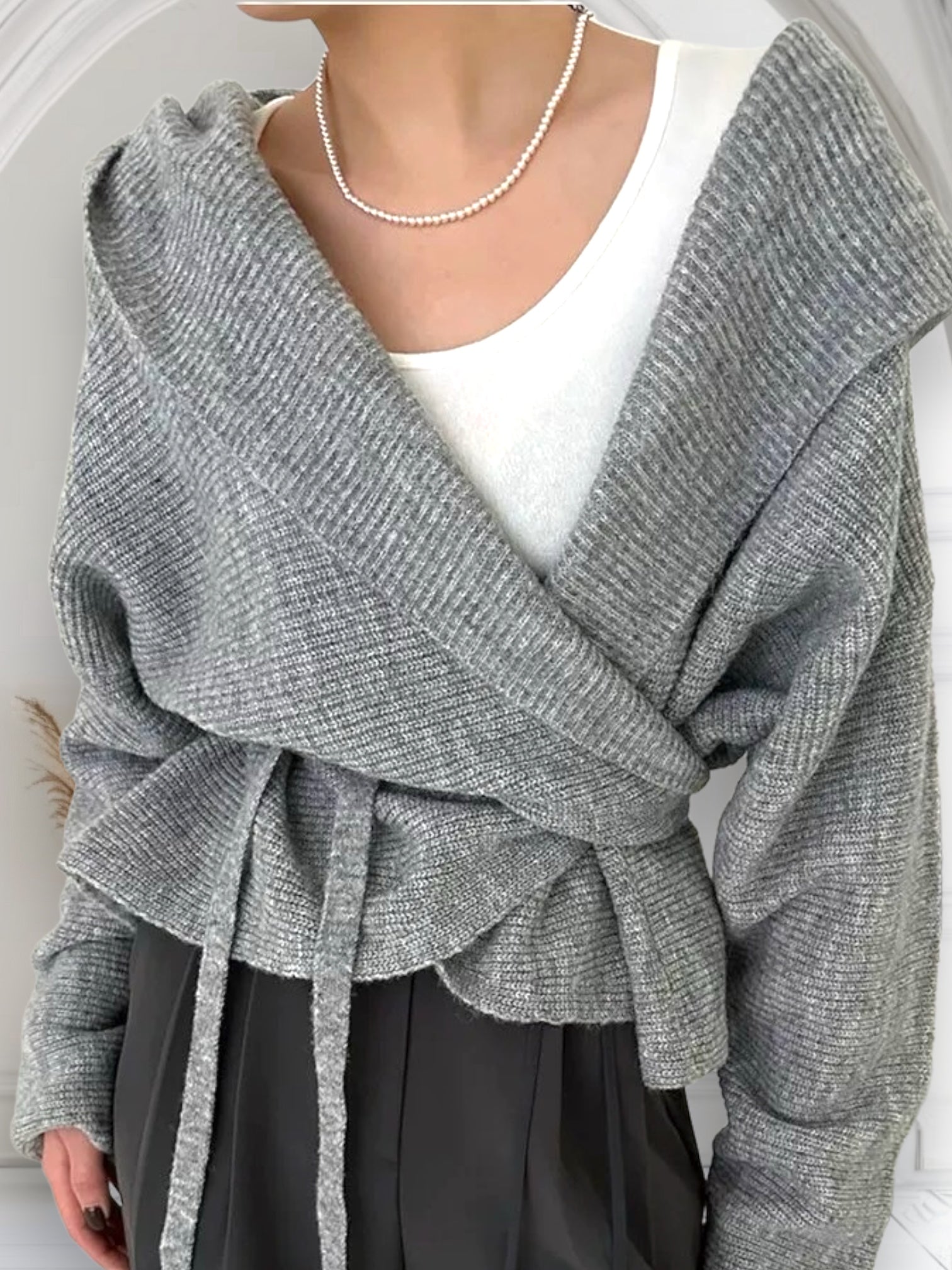 Дамски суичър Knitted V-neck FW 2026-Дамски суичър Christmas Bear 24'-Thedresscode