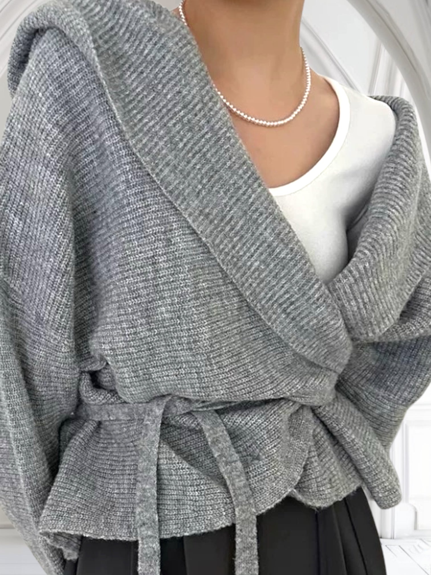 Дамски суичър Knitted V-neck FW 2026-Дамски суичър Christmas Bear 24'-Thedresscode