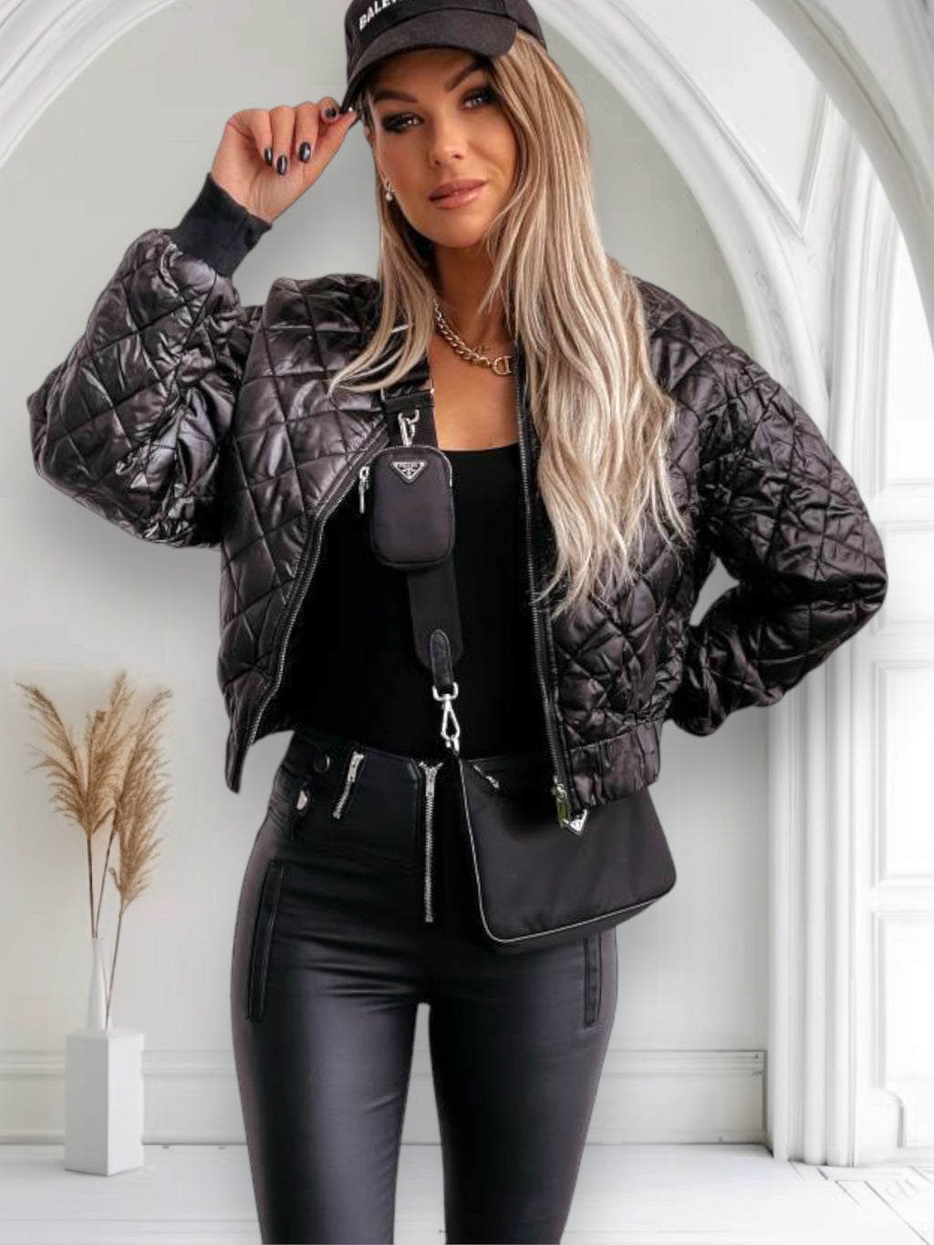 Дамско яке Waffles SS25-https://item.taobao.com/item.htm?spm=a1z0k.7628869.1997985097.d4918997.682537de8GuSD7&id=655719211671&_u=t2dmg8j26111-Thedresscode