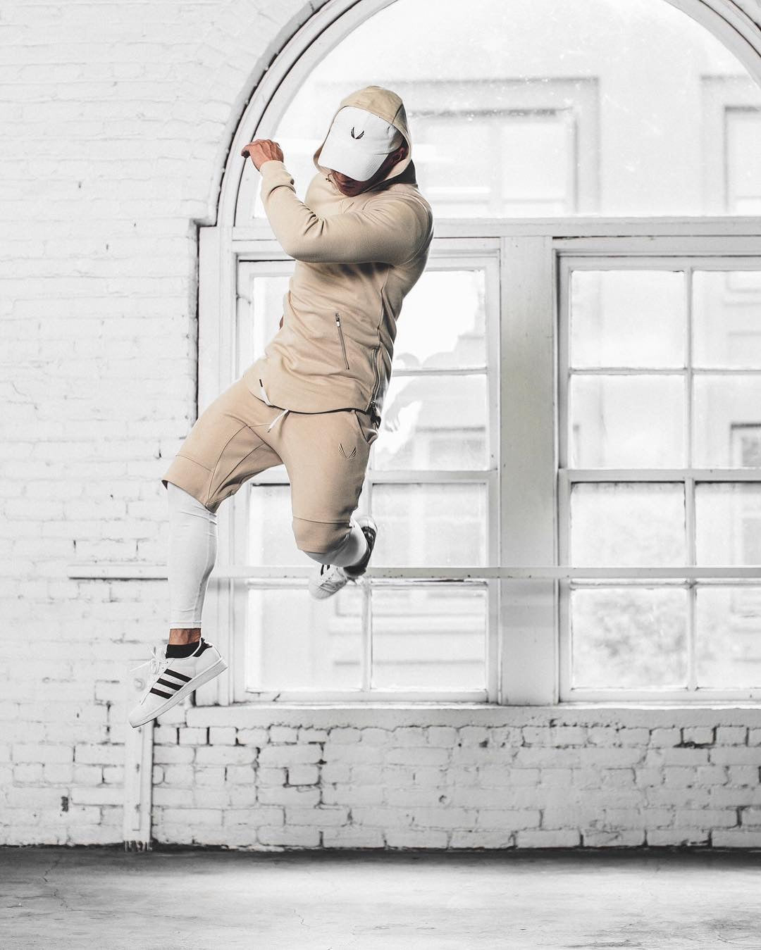 Мъжка спортна блуза - Zippy Beige-Clothing-Thedresscode