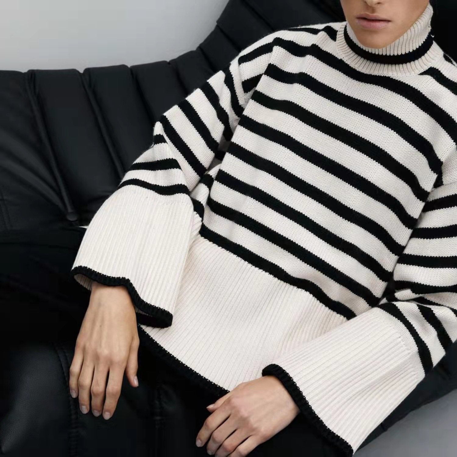 Дамски пуловер - Stripe-SALE-Thedresscode